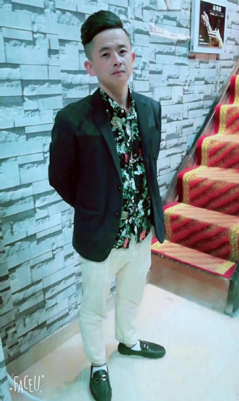 男人三十而立的第一张照片--贵阳相亲服务中心