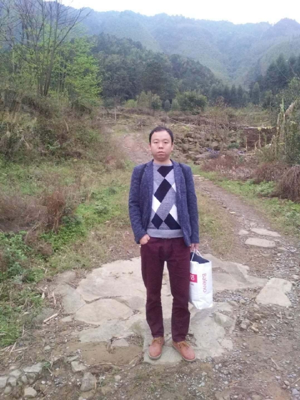 奋斗的第一张照片--贵阳相亲服务中心