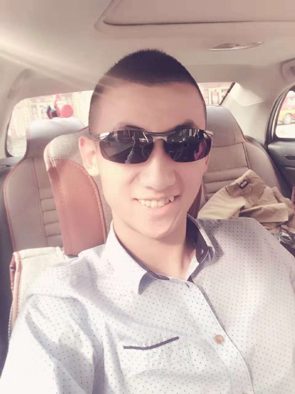 风雨的第一张照片--贵阳相亲服务中心