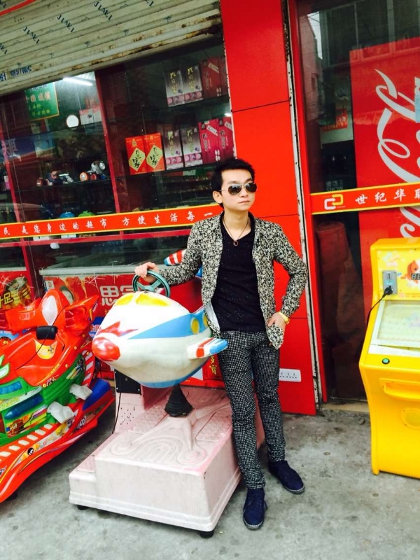 阳光帅气男嘉宾的第一张照片--贵阳相亲服务中心