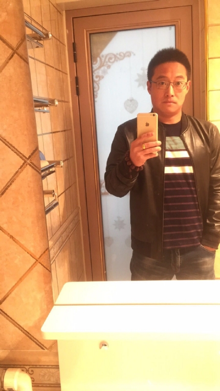 华灯初下的第一张照片--贵阳相亲服务中心