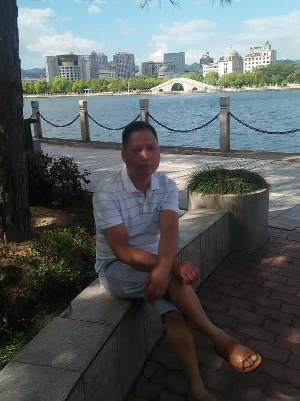 尹力的第一张照片--贵阳相亲服务中心