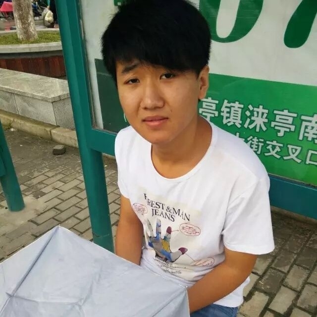 小丁的第一张照片--贵阳相亲服务中心