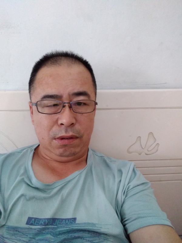 大叔的第一张照片--贵阳相亲服务中心