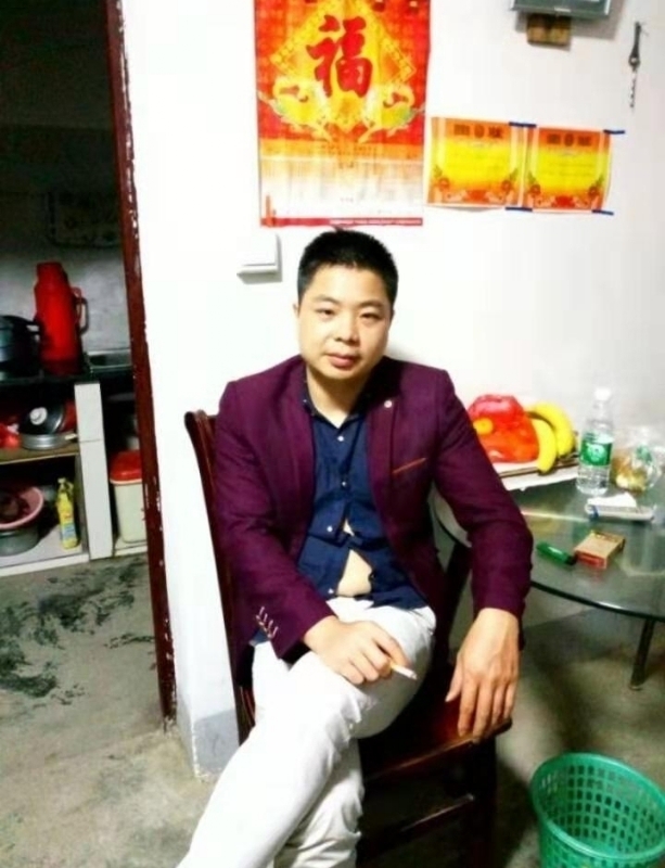 蓝色的微笑的第一张照片--贵阳相亲服务中心