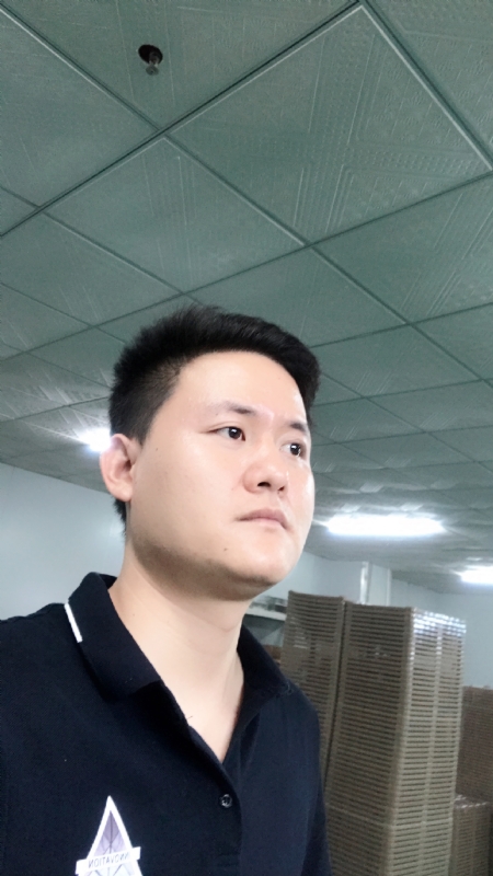 伟的第一张照片--贵阳相亲服务中心