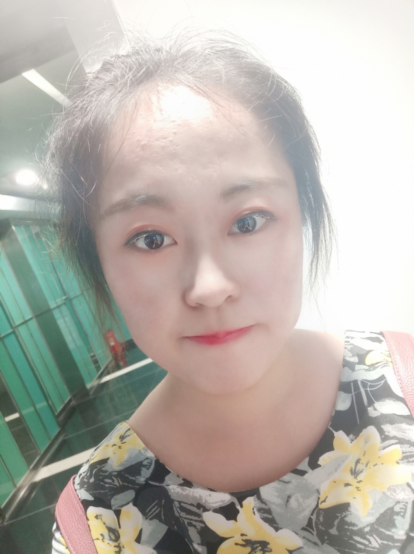 小花伞的第一张照片--贵阳相亲服务中心