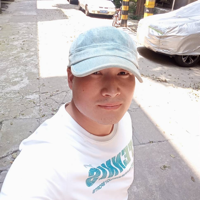 辉光的第一张照片--贵阳相亲服务中心