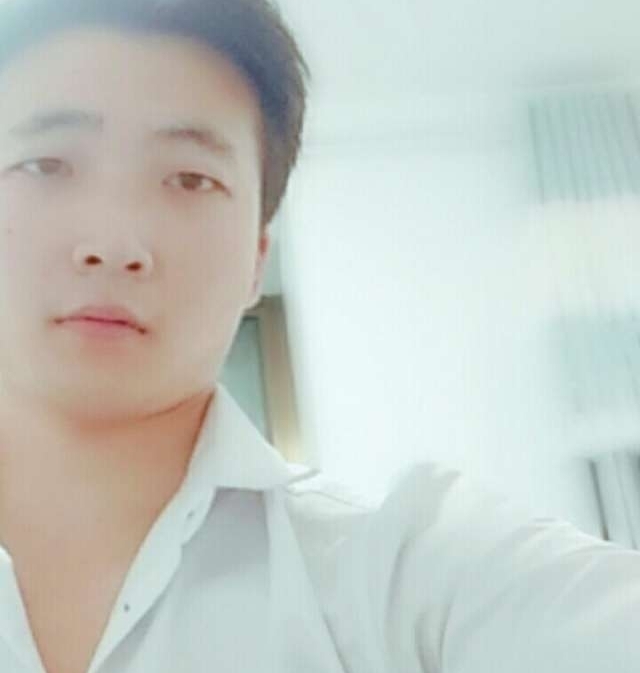 华英雄的第一张照片--贵阳相亲服务中心