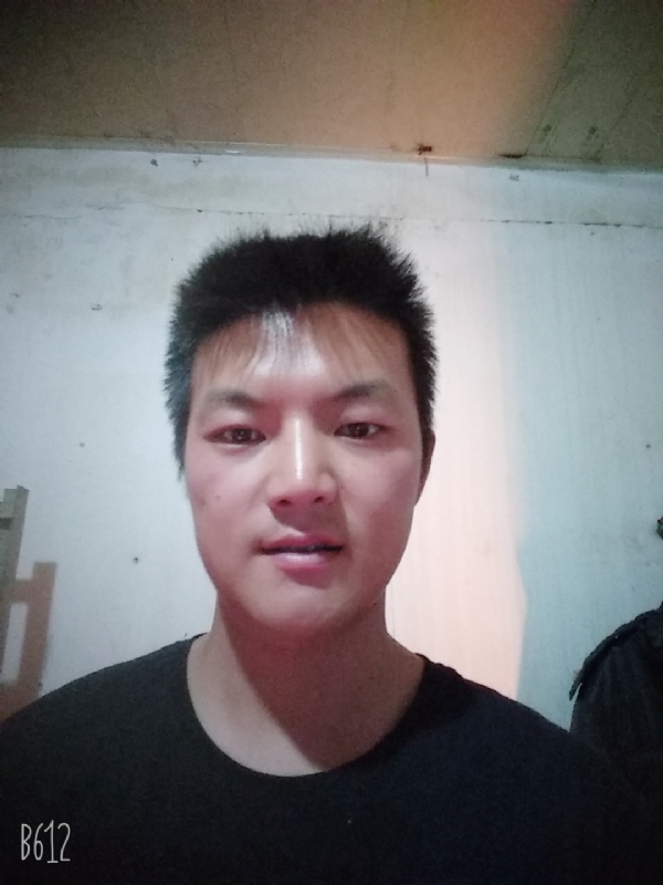 风轻云淡的第一张照片--贵阳相亲服务中心