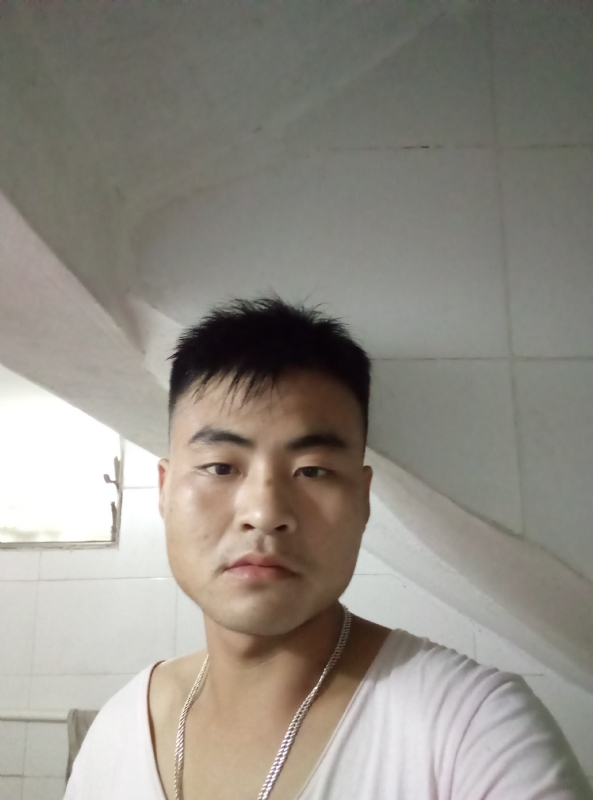 落叶知秋的第一张照片--贵阳相亲服务中心