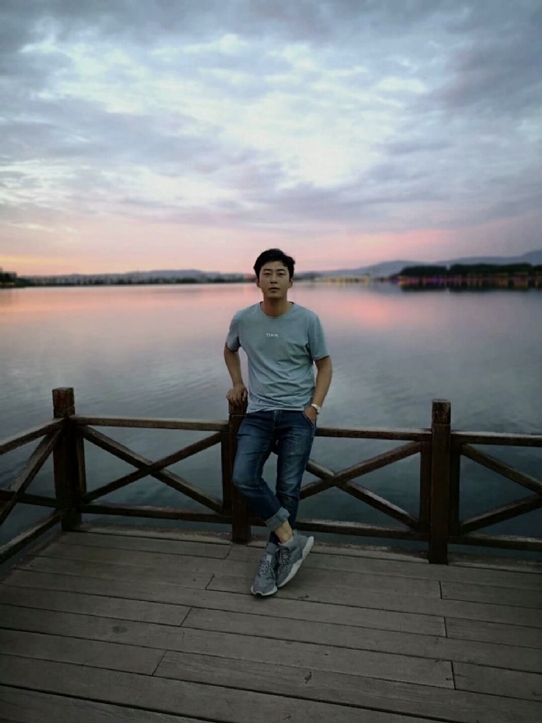 喂南墙我要撞你了的第一张照片--贵阳相亲服务中心