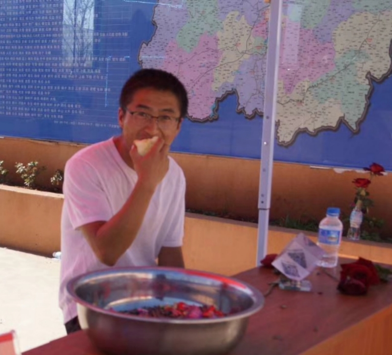 寻水的第一张照片--贵阳相亲服务中心