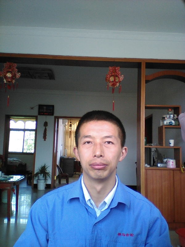 红玫瑰的第一张照片--贵阳相亲服务中心