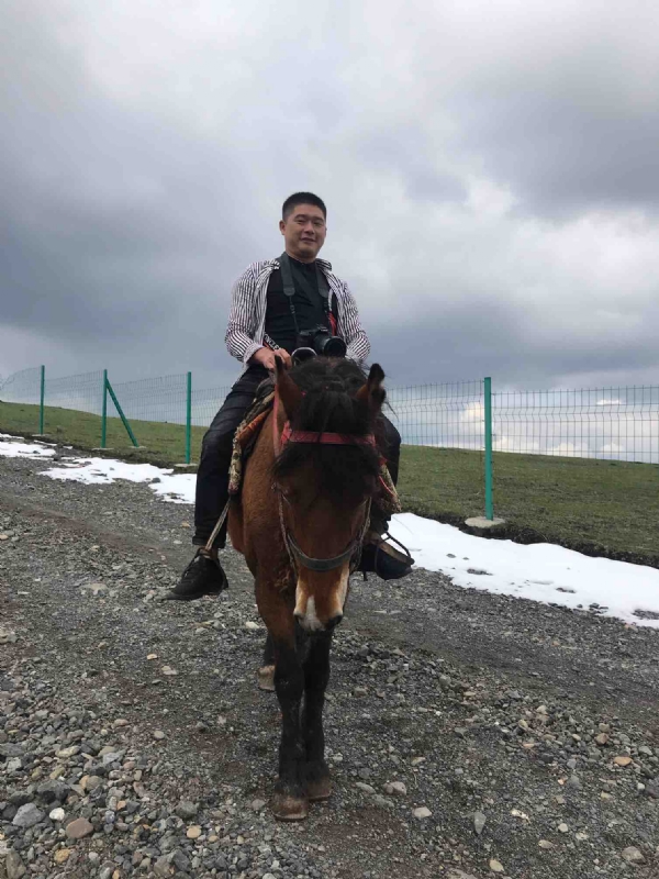 一个人的第一张照片--贵阳相亲服务中心