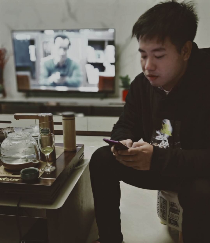 嗯今年能脱单吗的第一张照片--贵阳相亲服务中心