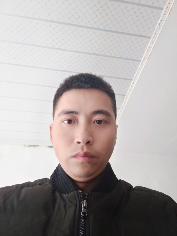 远望星空的第一张照片--贵阳相亲服务中心