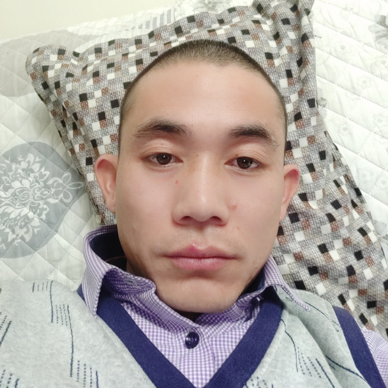 龙飞的第一张照片--贵阳相亲服务中心