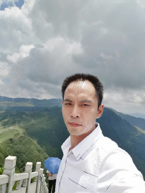 LXZ的第一张照片--贵阳相亲服务中心