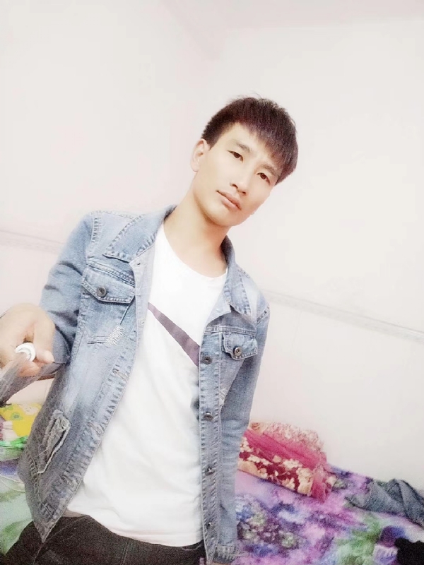 心好痛的第一张照片--贵阳相亲服务中心