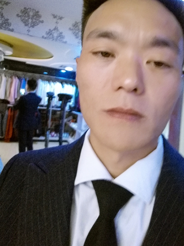 醉酒的蝴蝶的第二张照片--贵阳相亲服务中心