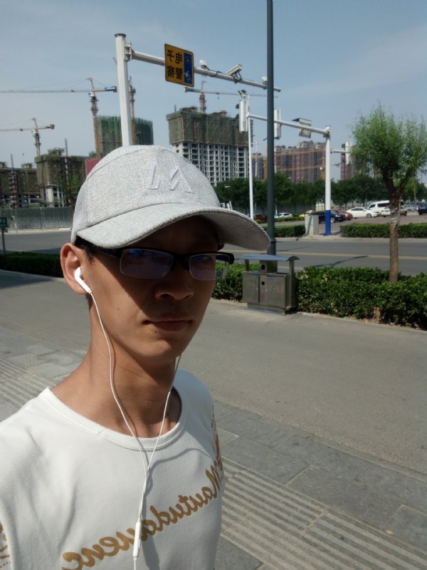 挥一挥手什么都没有的第一张照片--贵阳相亲服务中心