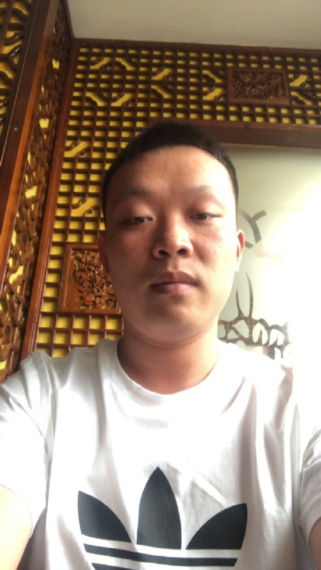 唐子龙的第一张照片--贵阳相亲服务中心