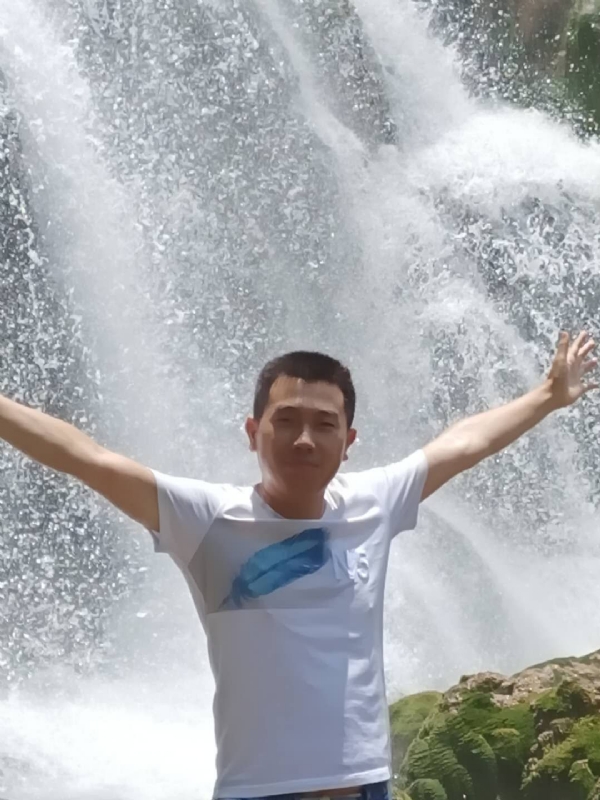 挪威森林的第一张照片--贵阳相亲服务中心