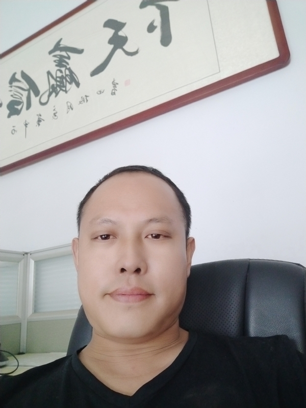 山丘的第一张照片--贵阳相亲服务中心