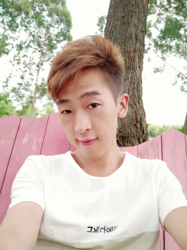 一觉睡到小时候的第一张照片--贵阳相亲服务中心