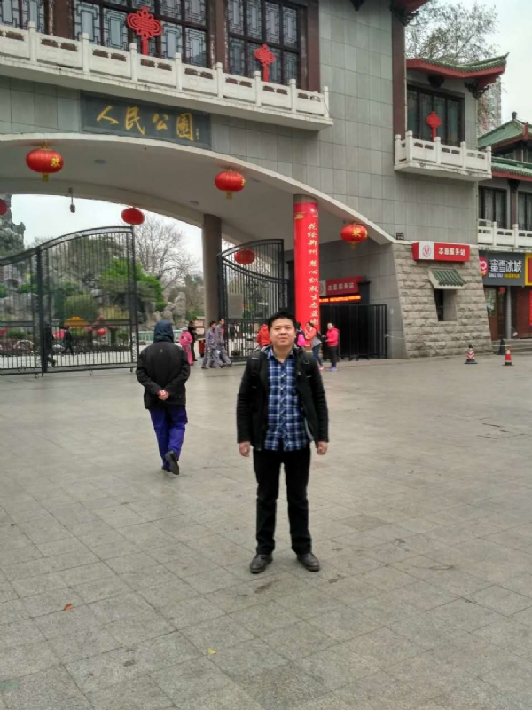 在奋斗的第一张照片--贵阳相亲服务中心