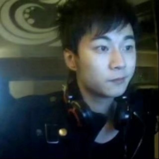 深夜人的第一张照片--贵阳相亲服务中心