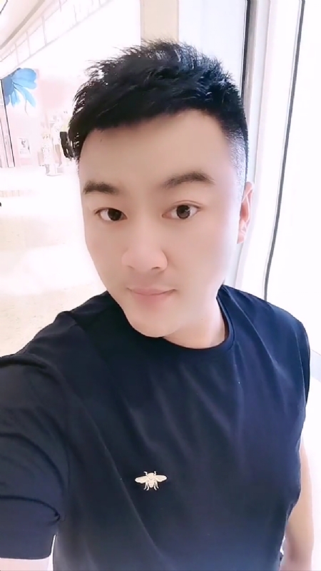 微风徐徐的第一张照片--贵阳相亲服务中心