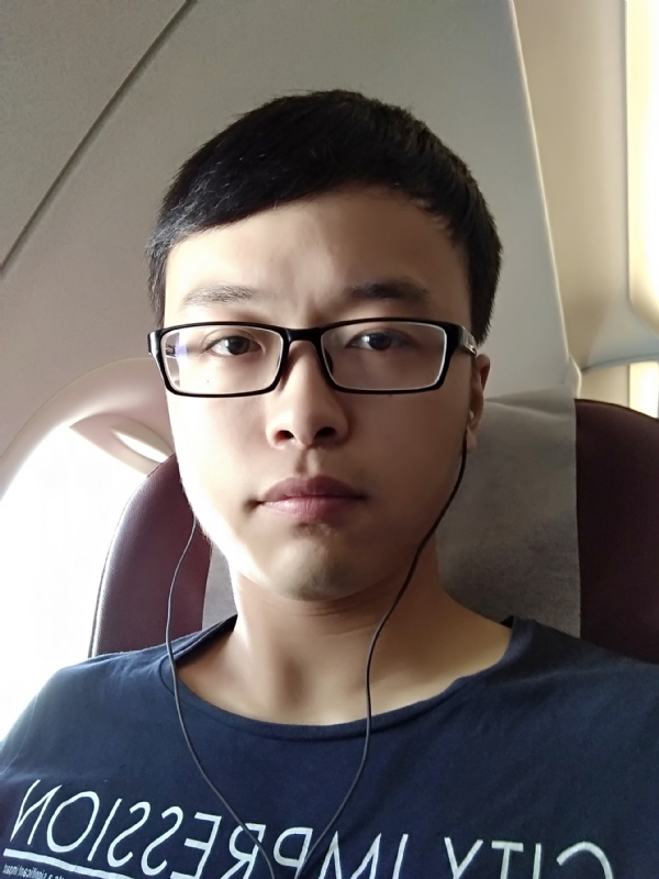 在水一方的第二张照片--贵阳相亲服务中心