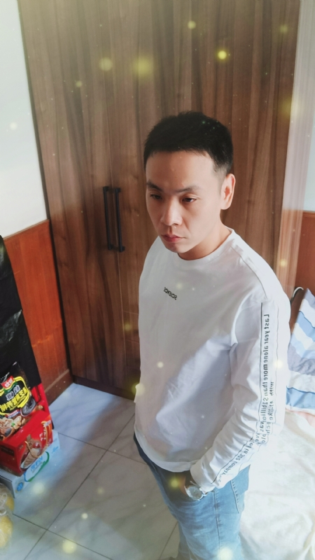 没有蜡笔的小航的第三张照片--贵阳相亲服务中心