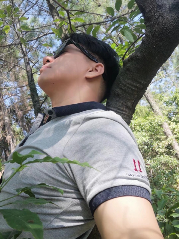 新丁的第一张照片--贵阳相亲服务中心