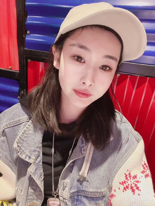 玲珑的第一张照片--贵阳相亲服务中心