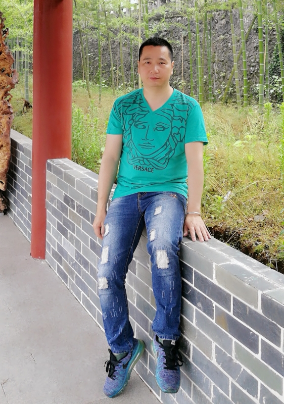 缘分不易的第一张照片--贵阳相亲服务中心