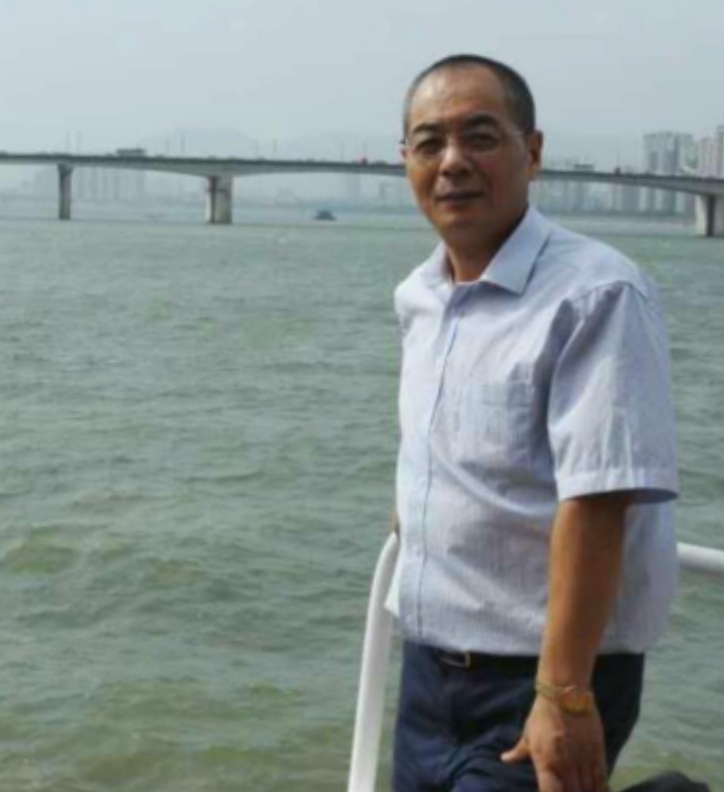 辛民的第二张照片--贵阳相亲服务中心