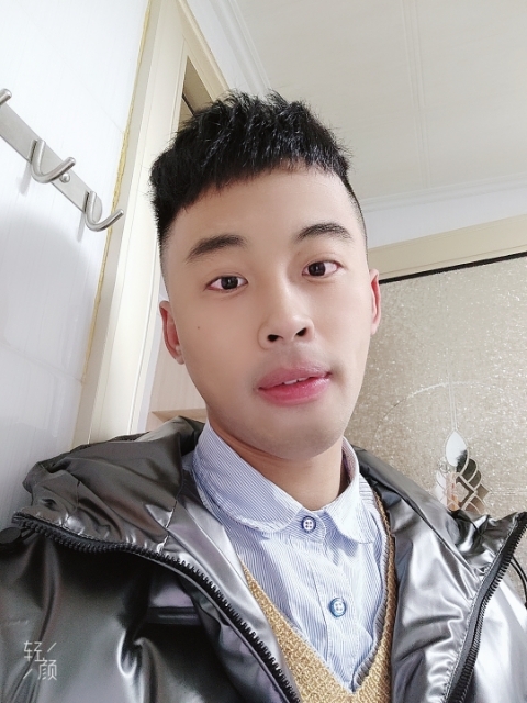 幼稚鬼的第一张照片--贵阳相亲服务中心