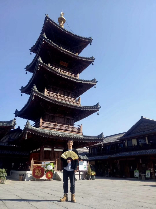 流浪共和的第一张照片--贵阳相亲服务中心