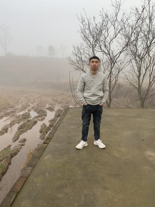 迷路的小猪的第二张照片--贵阳相亲服务中心