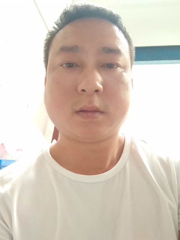 大叔的第一张照片--贵阳相亲服务中心