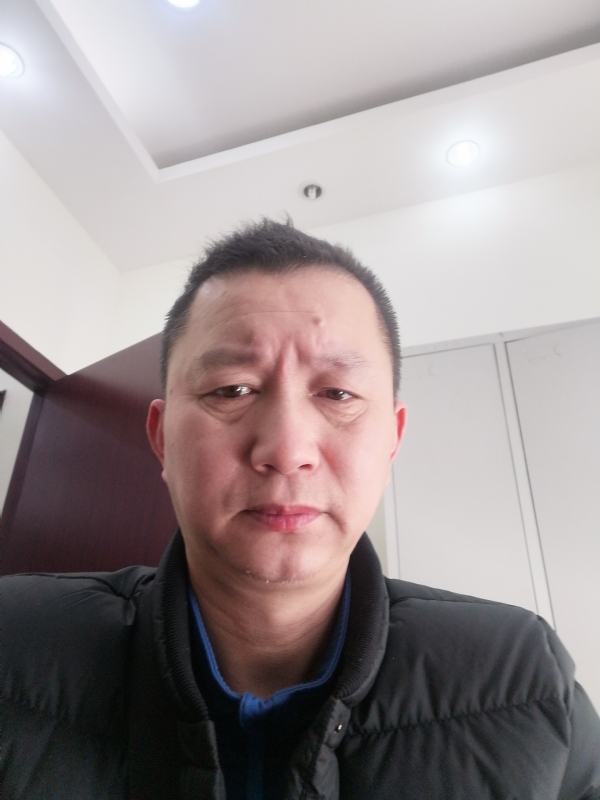 相视而笑的第一张照片--贵阳相亲服务中心