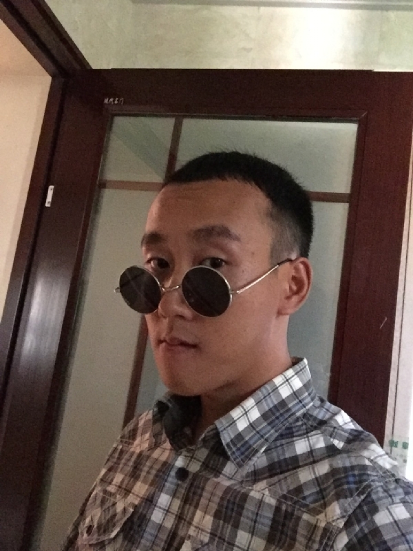 悲喜的第一张照片--贵阳相亲服务中心