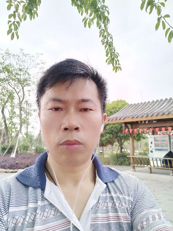 一个人的孤单的第一张照片--贵阳相亲服务中心