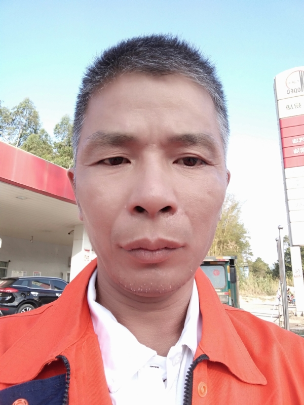 静候缘分的第一张照片--贵阳相亲服务中心