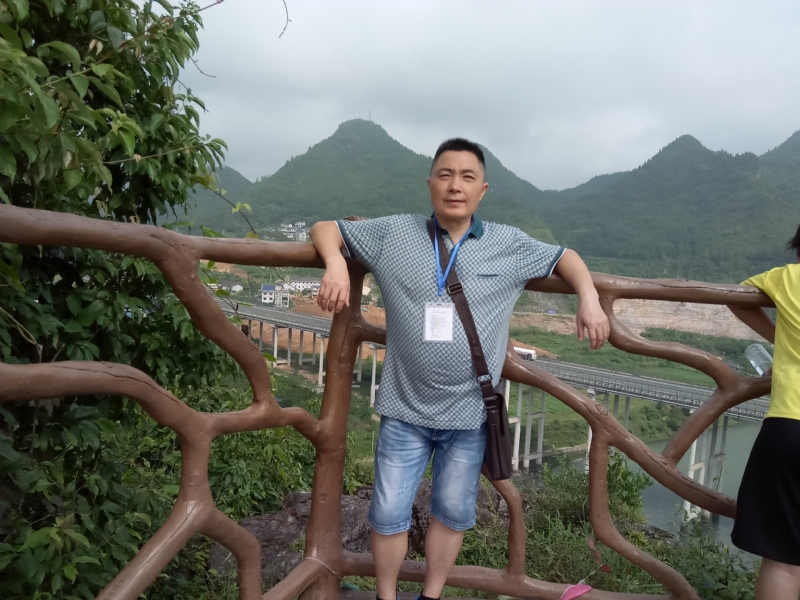 岁月无声的第一张照片--贵阳相亲服务中心