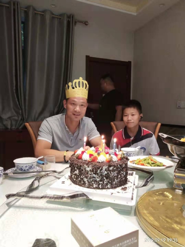 孤独的狼的第一张照片--贵阳相亲服务中心