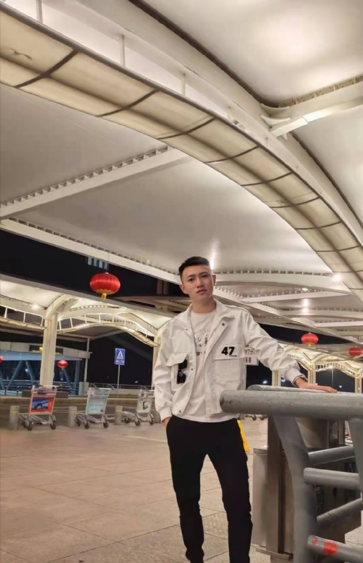 猕猴的第一张照片--贵阳相亲服务中心